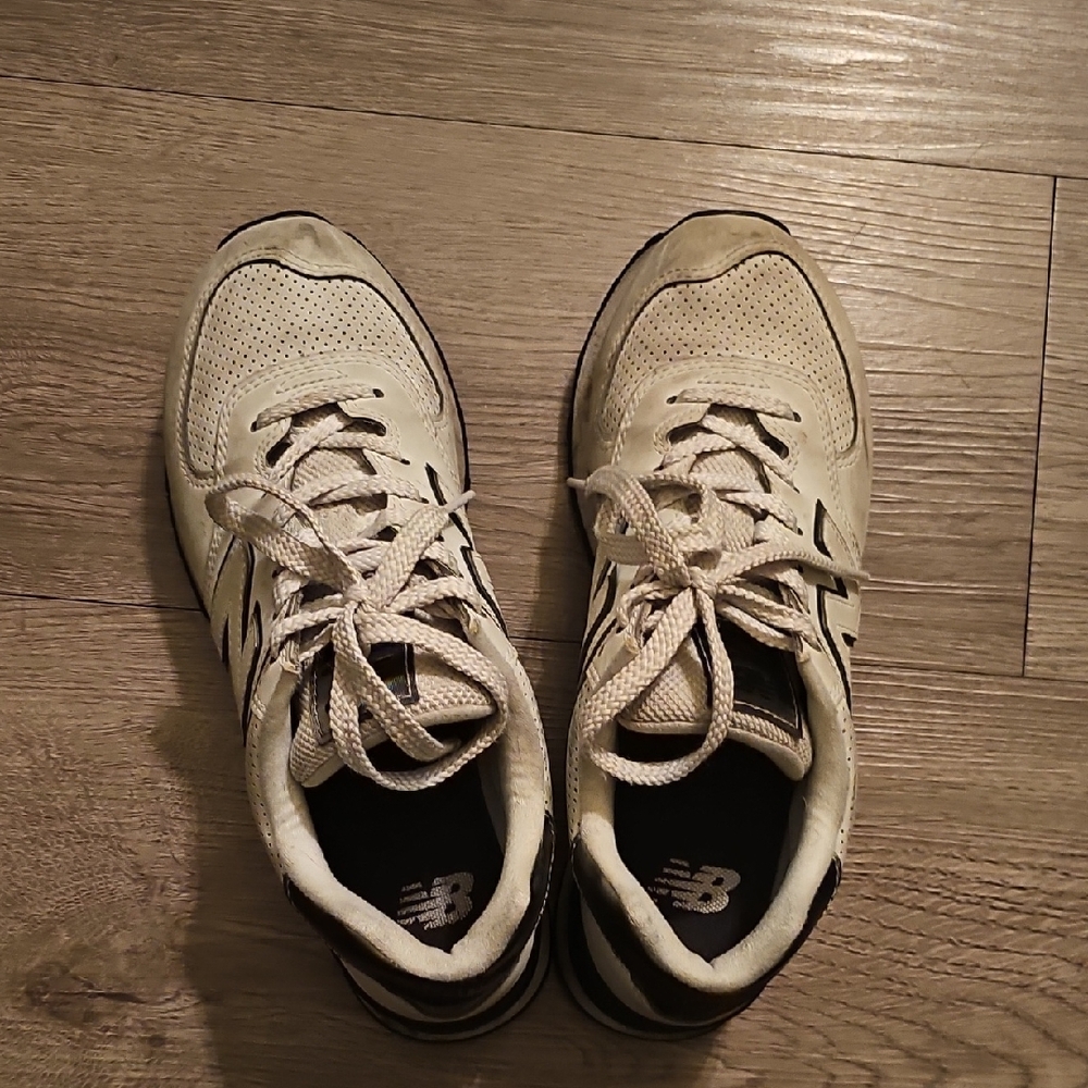 New Balance Men's Off-White Sneakers